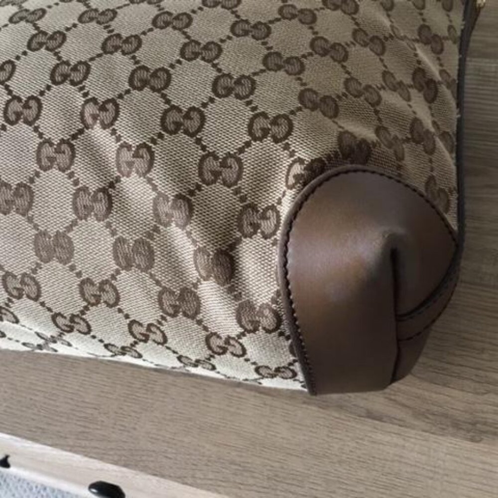 Authentic Gucci GG Canvas Tote Bag with Attached Gucci Leather Pouch - Picture 7 of 14